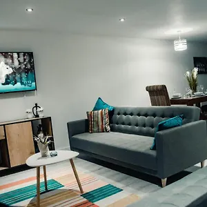 Bv Comfy Basement At Conditioning House Apartment